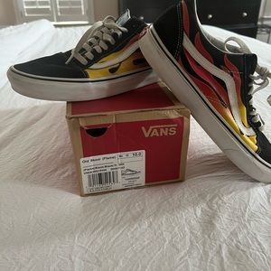 Men’s Van’s Old Skool Flames- Size 10